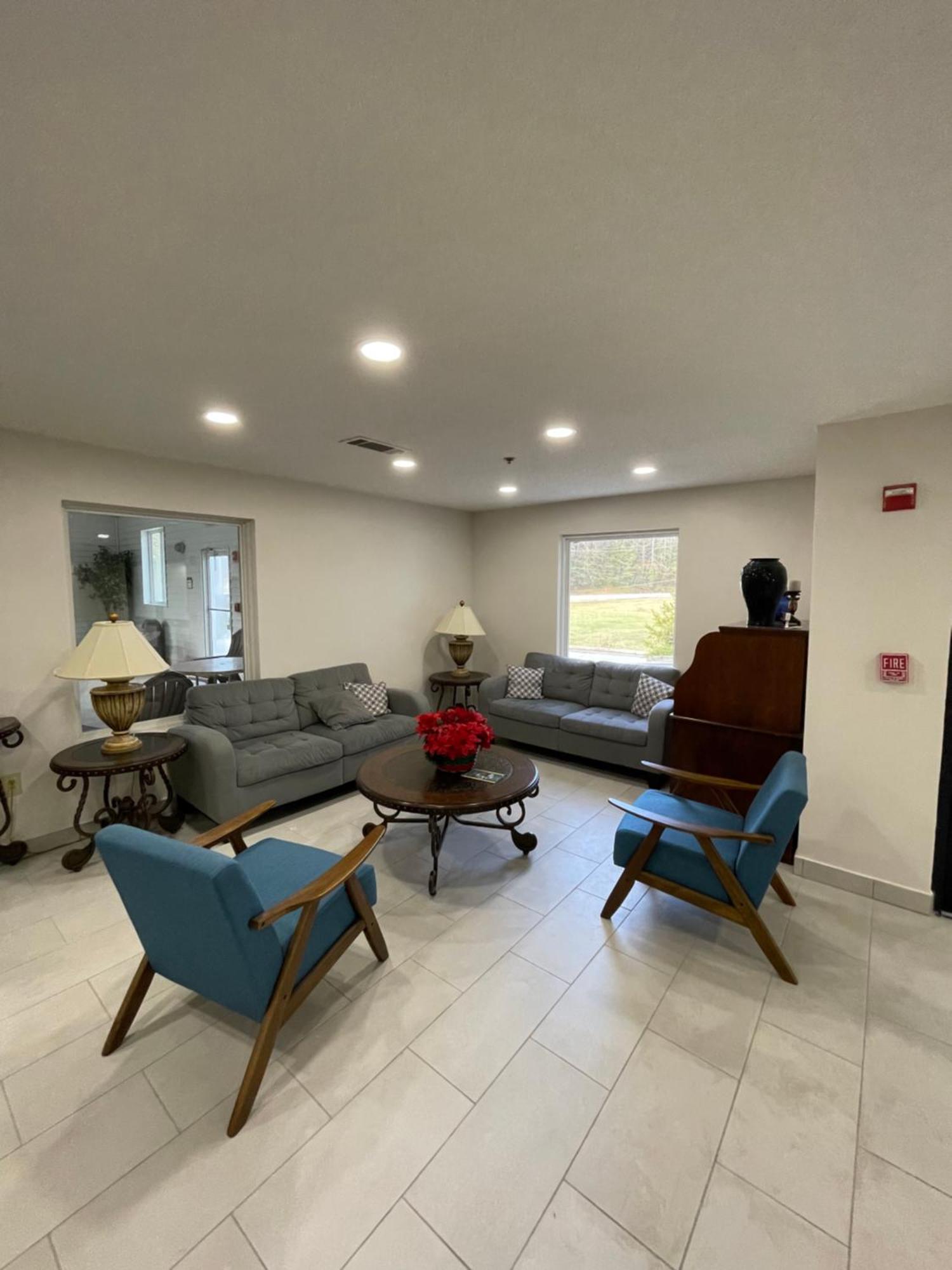 Hotel Clarion Pointe-Dillard Near Blue Ridge Mountains Extérieur photo