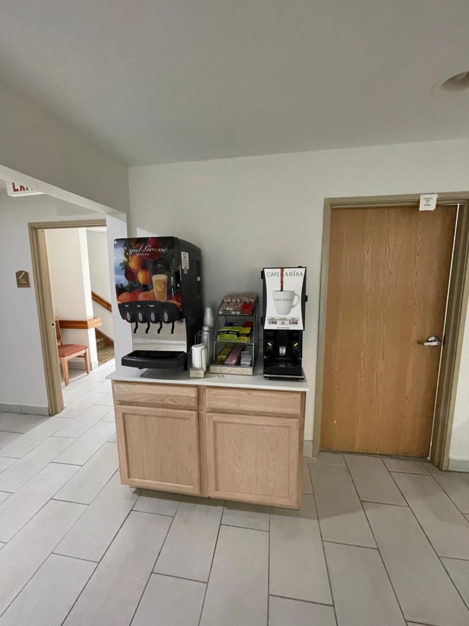 Hotel Clarion Pointe-Dillard Near Blue Ridge Mountains Extérieur photo
