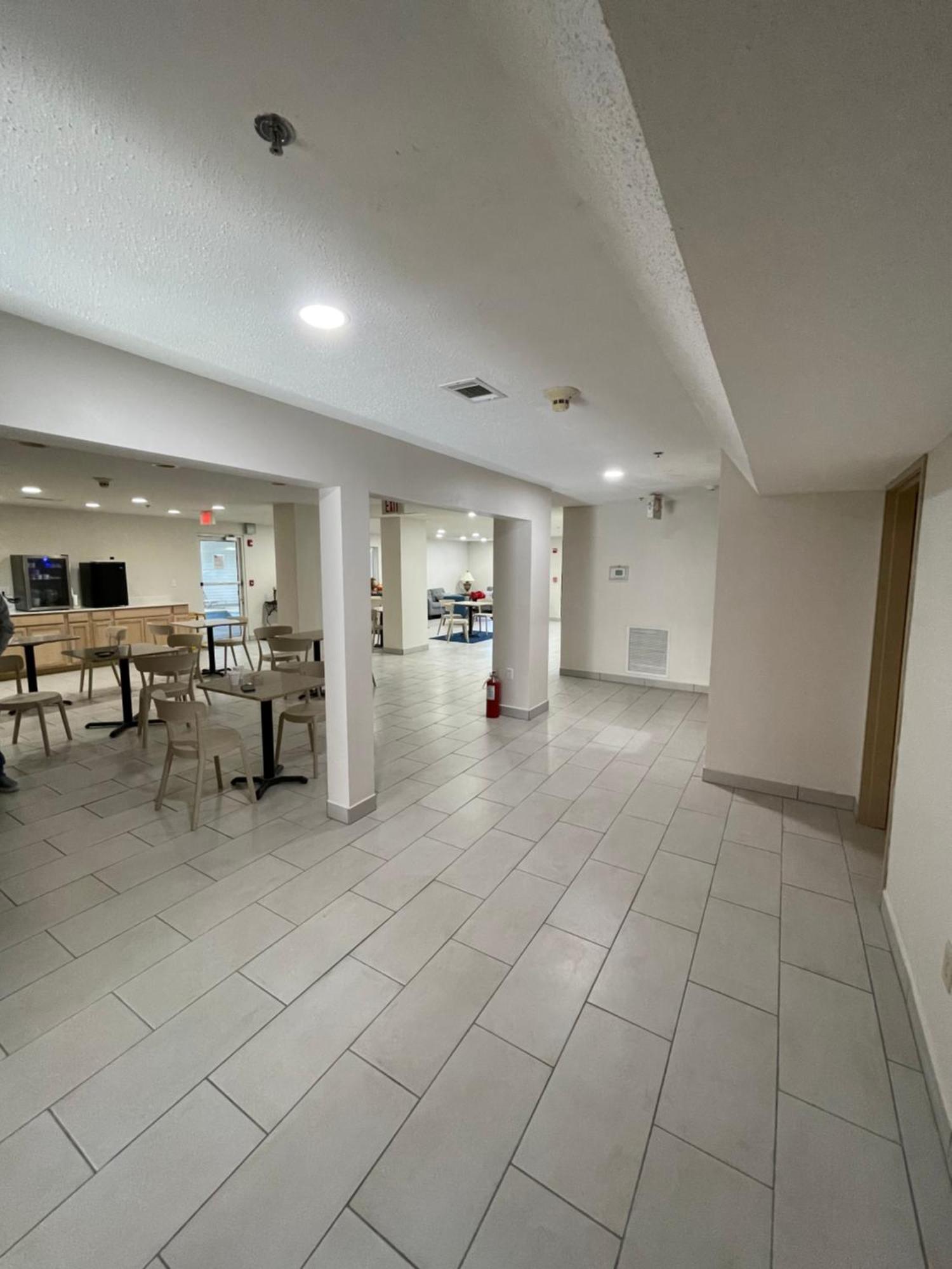 Hotel Clarion Pointe-Dillard Near Blue Ridge Mountains Extérieur photo