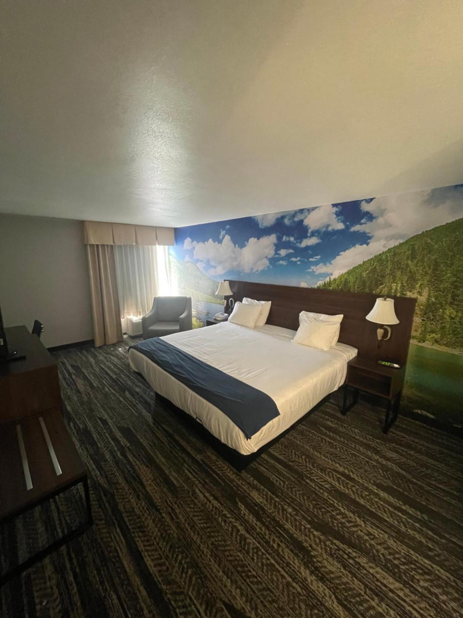 Hotel Clarion Pointe-Dillard Near Blue Ridge Mountains Extérieur photo