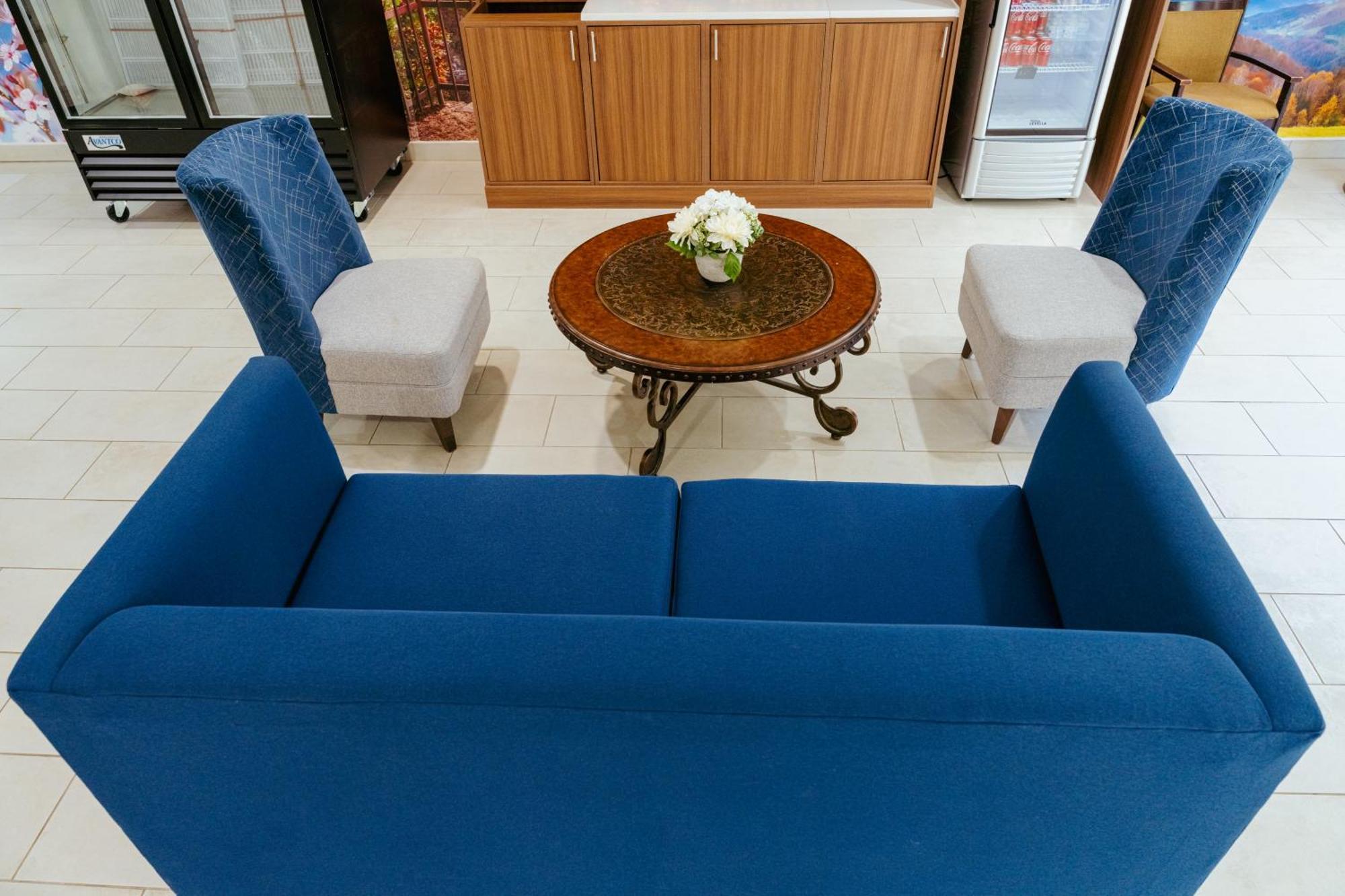 Hotel Clarion Pointe-Dillard Near Blue Ridge Mountains Extérieur photo