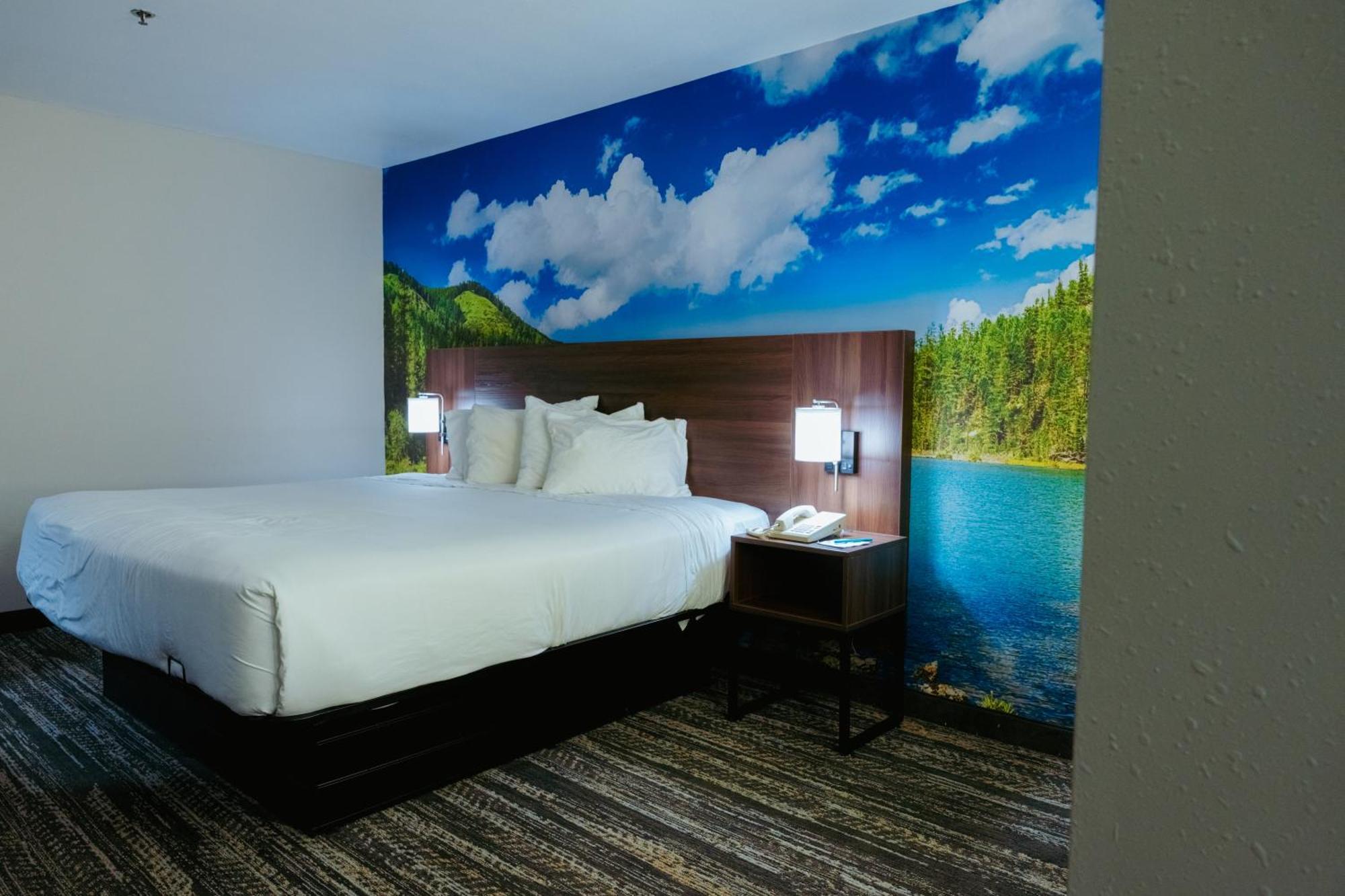 Hotel Clarion Pointe-Dillard Near Blue Ridge Mountains Extérieur photo